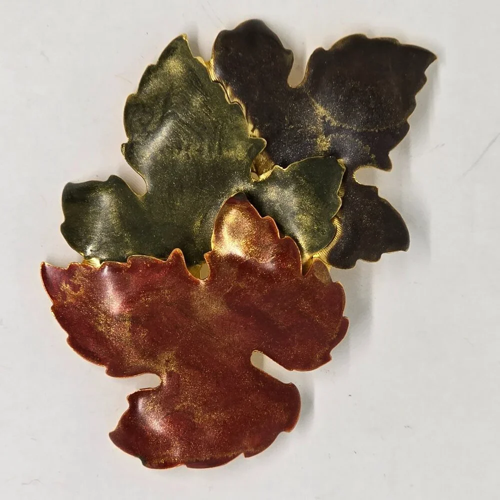Vintage‎ Maple Leaf Brooch Gold Tone Enamel Fall Autumn Nature Pin 3”